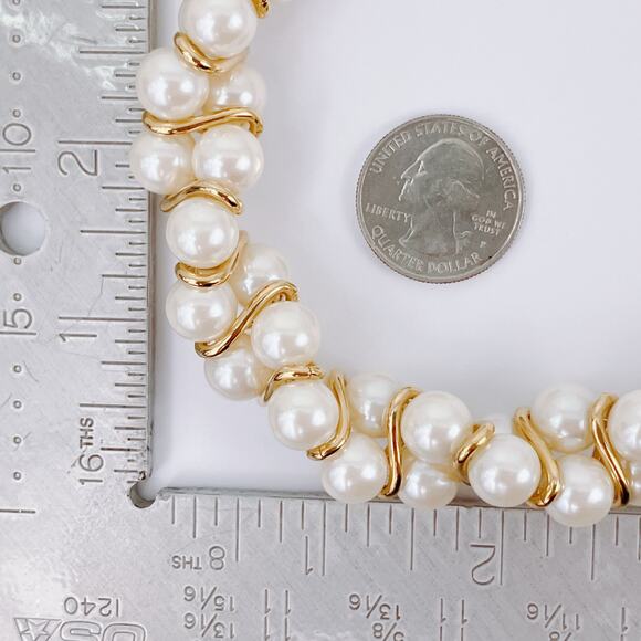 Vintage 1960s Wedding Necklace Faux Pearl Cluster Gold Tone Mid Century Jewelry - Picture 11 of 14
